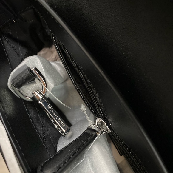 Michael Kors Carmen Medium Crocodile Embossed Convertible Shoulder Bag - Picture 6 of 9